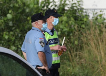 Ugašen veći dio požara koji je planuo u tvrtki EKO FLOR u Zaprešiću