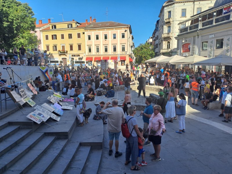 Prva pulska Povorka ponosa 