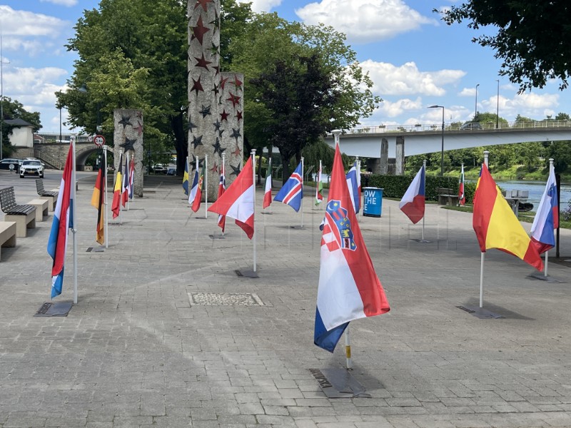 U spomen-parku u Schengenu otkrivena hrvatska zvjezdica i zastava