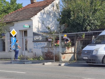 Gradska uprava počela čistiti zapuštene parcele u centru Bjelovara