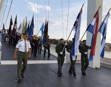 Mimohodom Osijek obilježio Dan osječkih branitelja