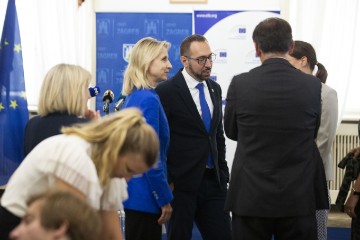 Tomašević i potpredsjednica EIB Czerwińska potpisali ugovor o zajmu