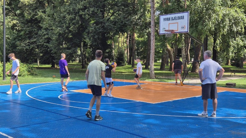 Na međunarodnom košarkaškom turniru u Bjelovaru oko 400 košarkaša