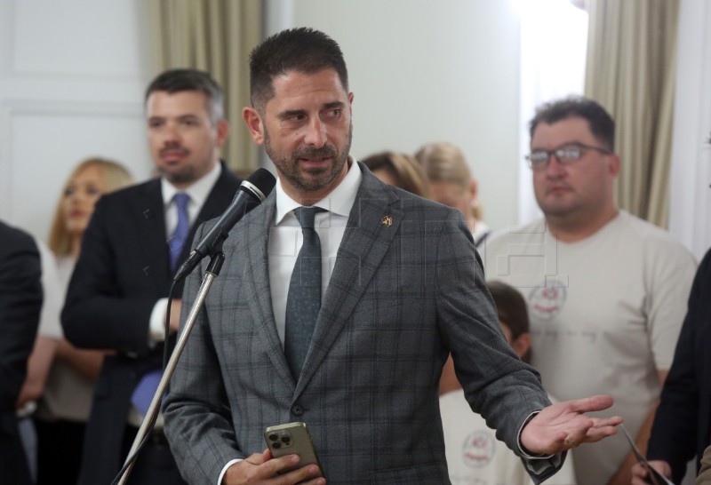 Plenković primio Hrvatsku folklornu grupu Zagreb iz Pertha