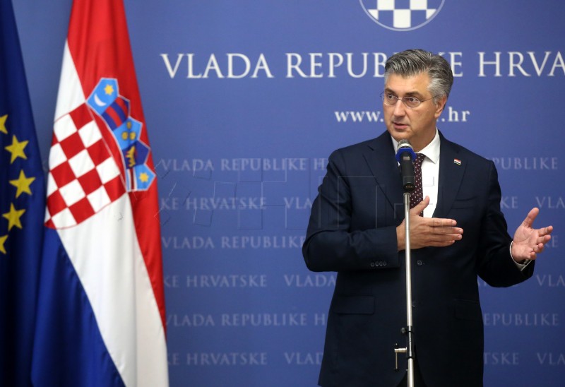 Plenković primio Hrvatsku folklornu grupu Zagreb iz Pertha