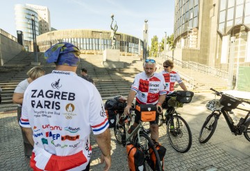 Pedalinci krenuli biciklima na OI u Parizu