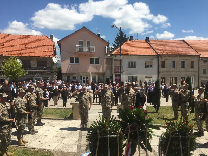 Milanović u Tomislavgradu na obilježavanju 32. obljetnice Brigade kralja Tomislava