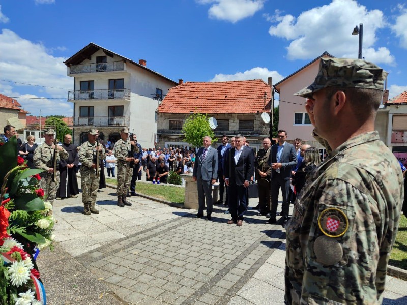 Milanović u Tomislavgradu na obilježavanju 32. obljetnice Brigade kralja Tomislava