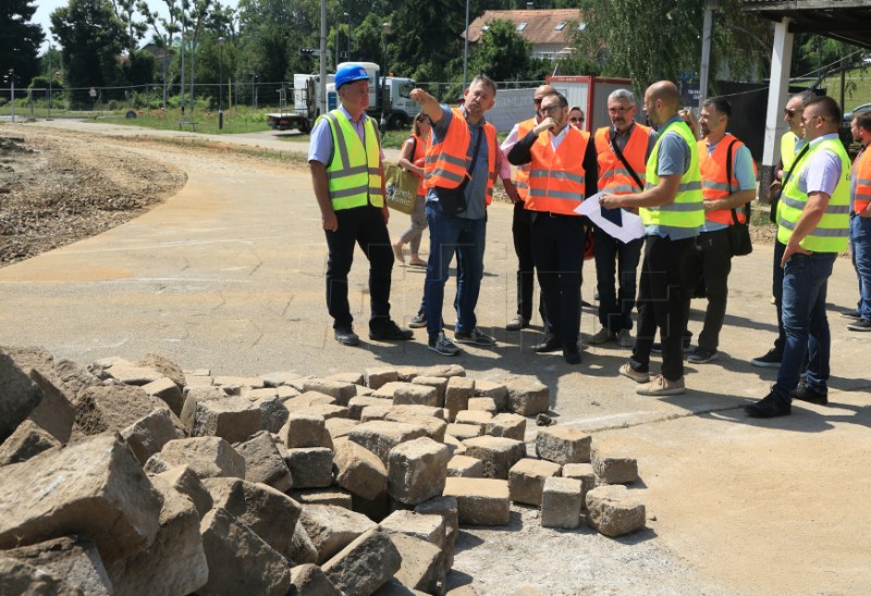 Tomašević obišao gradilište rekonstrukcije tramvajskog okretišta Mihaljevac