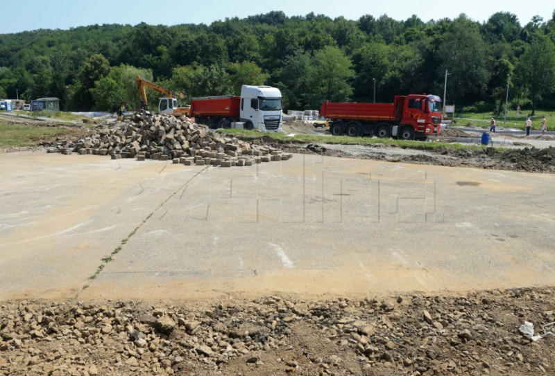 Tomašević obišao gradilište rekonstrukcije tramvajskog okretišta Mihaljevac