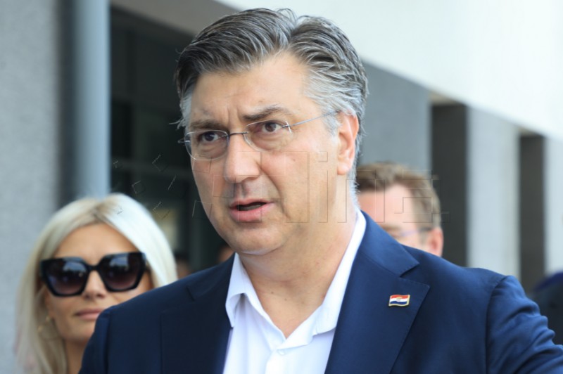 Plenković glasovao na izborima za predsjednika,zamjenika i potpredsjednike HDZ-a