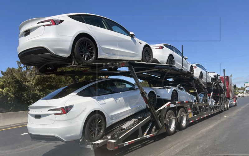 USA TESLA MODEL 3 AUTOMOBILES