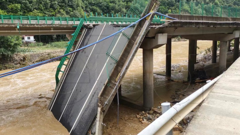 CHINA SHAANXI BRIDGE COLLAPSE