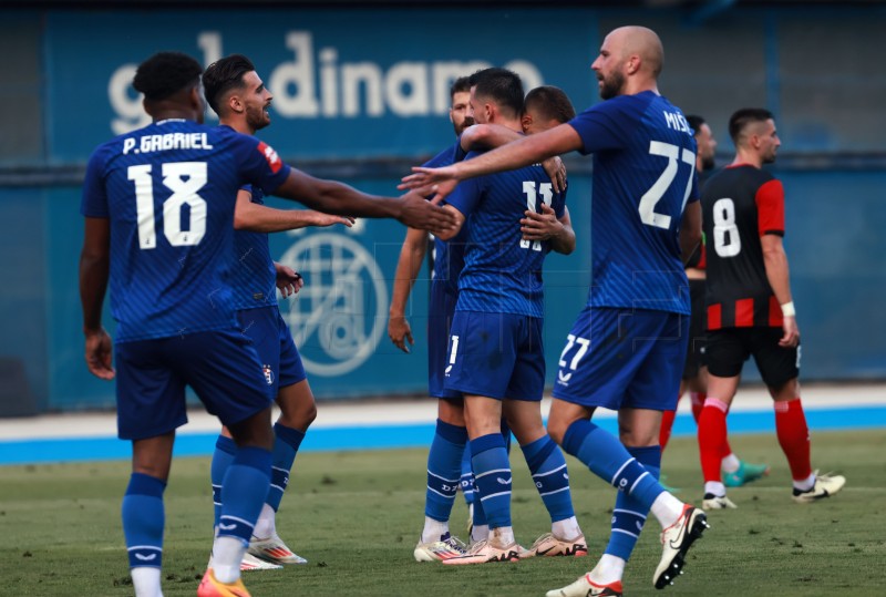 Prijateljska nogometna utakmica Dinamo - Vardar