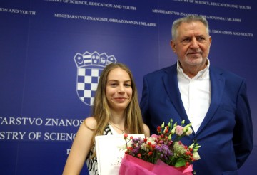 Ministarstvo znanosti, obrazovanja i mladih nagradilo najbolje maturante