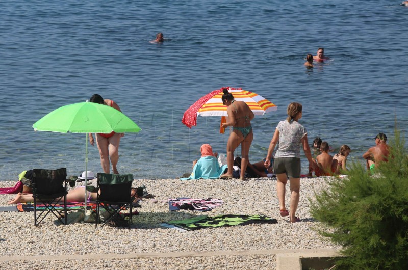 Rijeka: Kupači pohrlili na riječke plaže