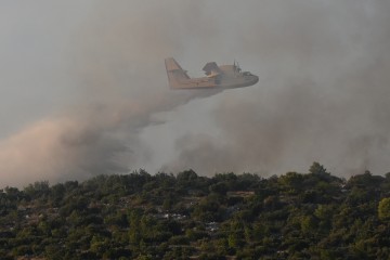 Požar na brdu u Vrsinama kod Trogira