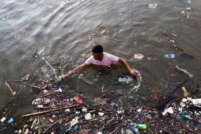 PHILIPPINES ENVIRONMENT