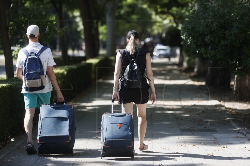 SPAIN TOURISM FOREIGNERS