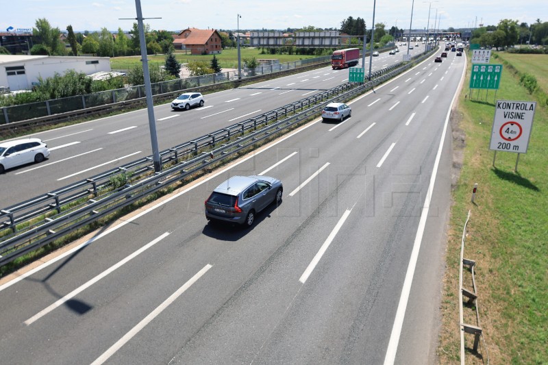 Gužva na cestama - Lučko