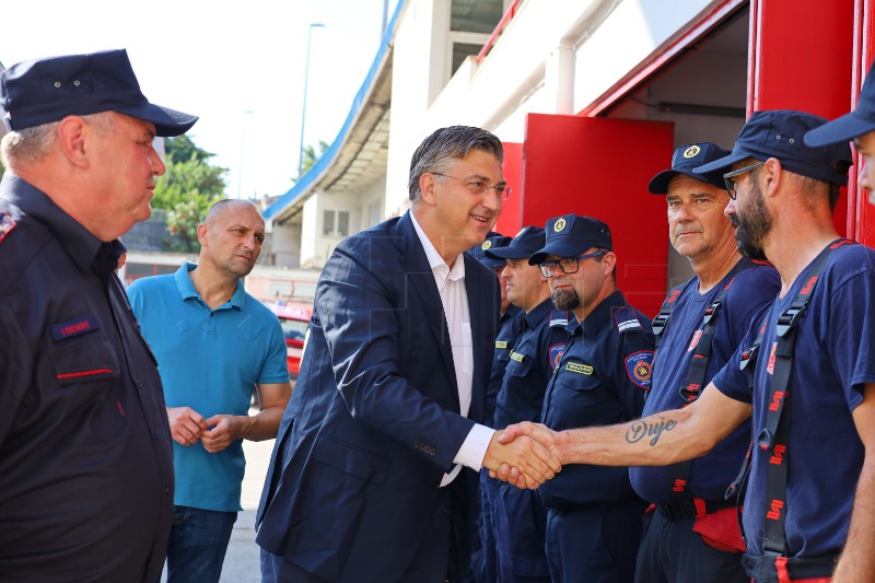 Premijer Plenković posjetio JVP u Makarskoj