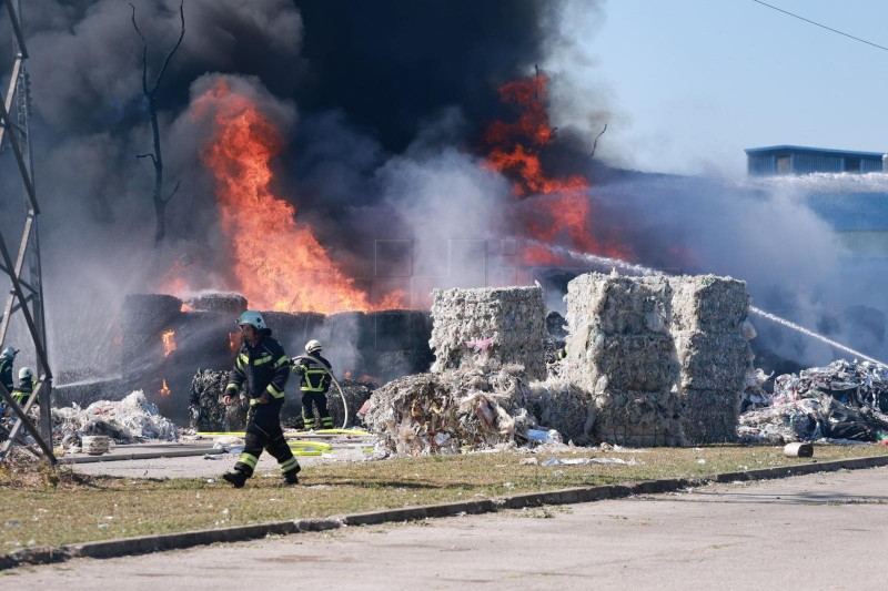 Osijek: Ponovo požar u Dravi International