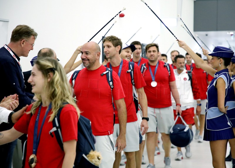 Doček hrvatskih olimpijaca u zagrebačkoj zračnoj luci