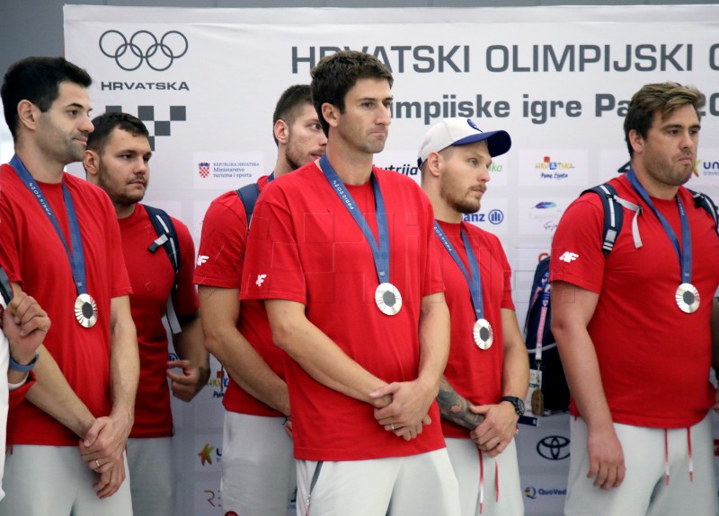 Doček hrvatskih olimpijaca u zagrebačkoj zračnoj luci