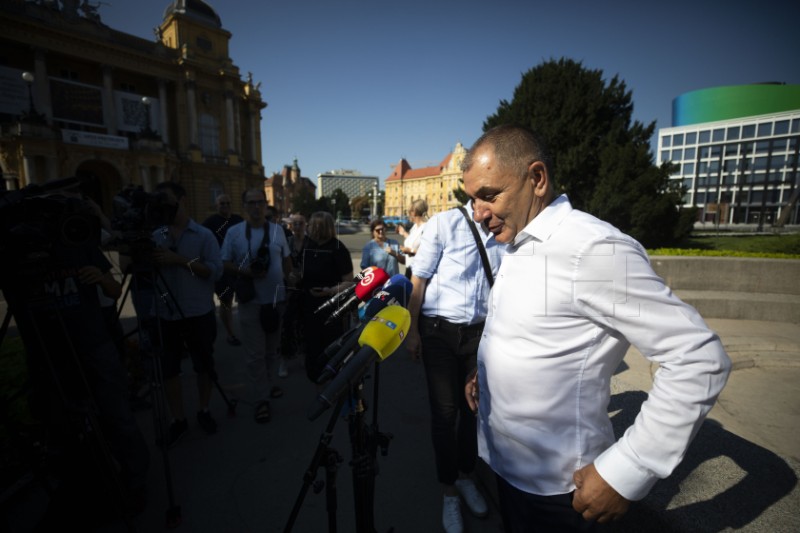 Konferencija za medije stranke Plavi grad o uvođenju mjere tzv. blokovskog parkiranja