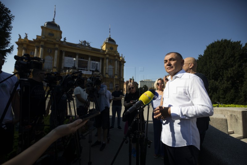 Konferencija za medije stranke Plavi grad o uvođenju mjere tzv. blokovskog parkiranja