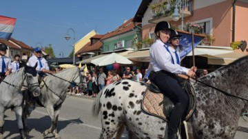 Održano 22. vozočašće konjskih zaprega i jahača u Mariju Bistricu