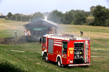 Požar uz savski nasip