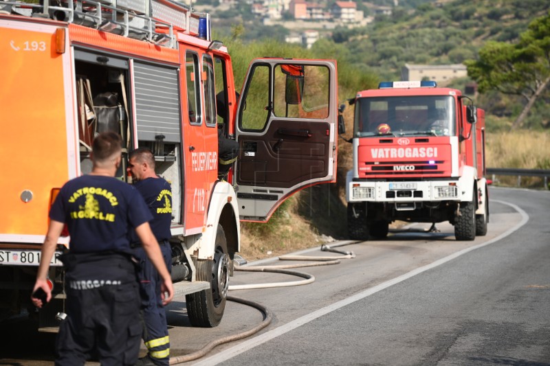 Požar kod Žrnovnice lokaliziran