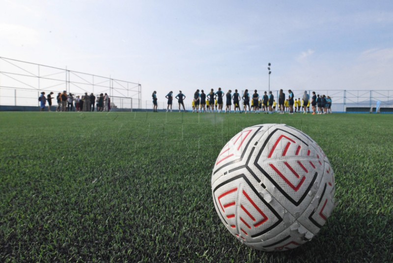 Obilazak pomoćnog igrališts stadiona Kantrida