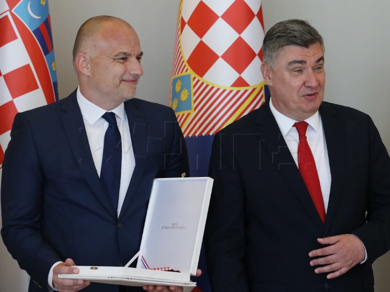 Predsjednik Milanović odlikovao Danijela Markića Redom kneza Branimira s ogrlicom