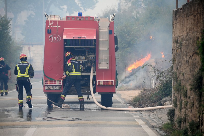 Eskalirao požar kod Žrnovnice