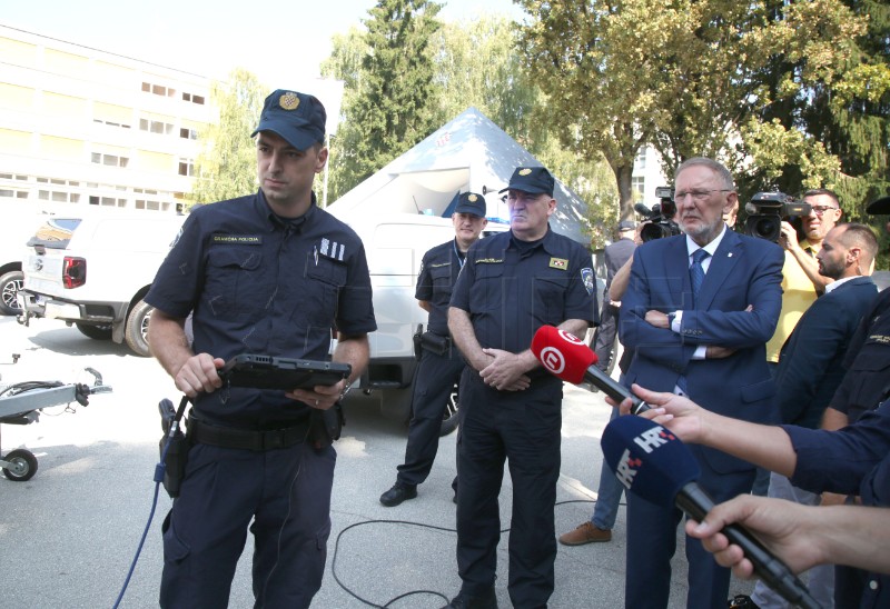 Primopredaja termovizijskih kamera s pripadajućim vozilima graničnoj policiji