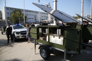 Primopredaja termovizijskih kamera s pripadajućim vozilima graničnoj policiji