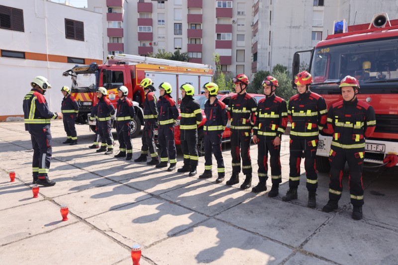 Zadar: Odana počast vatrogascima poginulim u kornatskoj tragediji