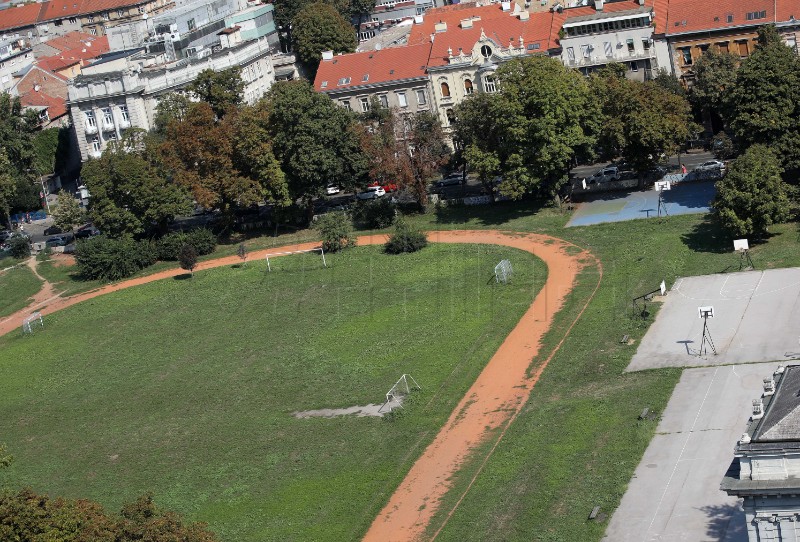 Srednjoškolsko igralište u Klaićevoj