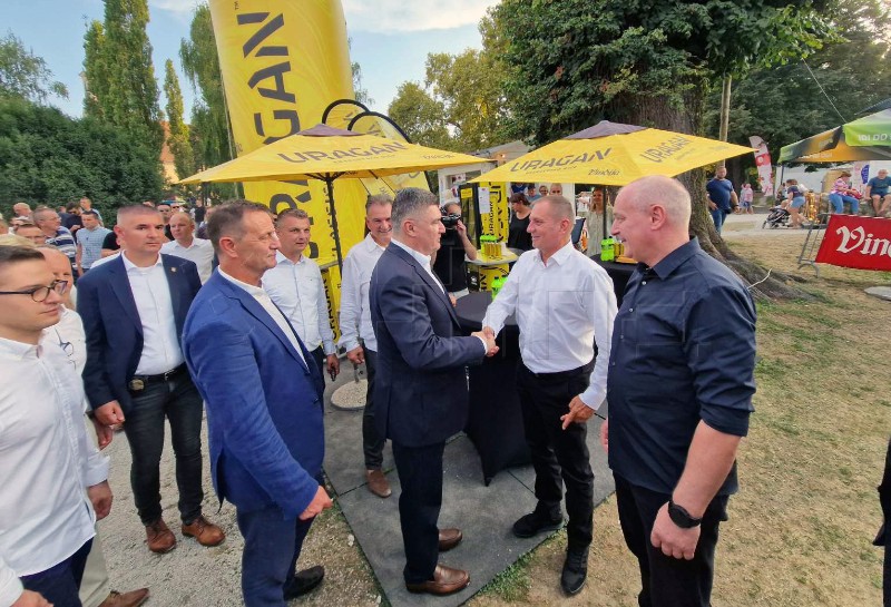 Predsjednik Milanović obišao varaždinski Špancirfest