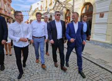 Predsjednik Milanović obišao varaždinski Špancirfest