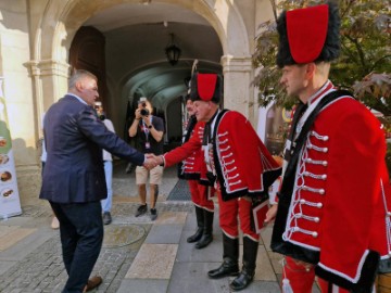 Predsjednik Milanović obišao varaždinski Špancirfest