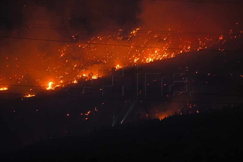 Novi požar kod Žrnovice