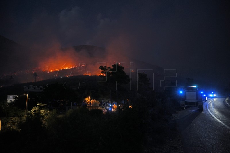 Novi požar kod Žrnovice