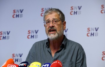 Konferencija za novinare SNV-a u povodu zabrane izložbe "Susret na Tromeđi"