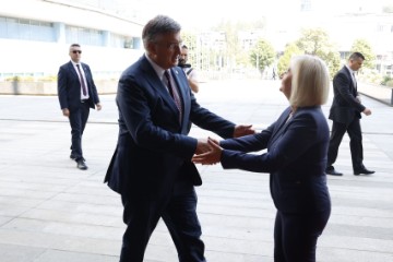 Premijer Plenković sastao se s predsjedateljicom Vijeća ministara BiH Krišto