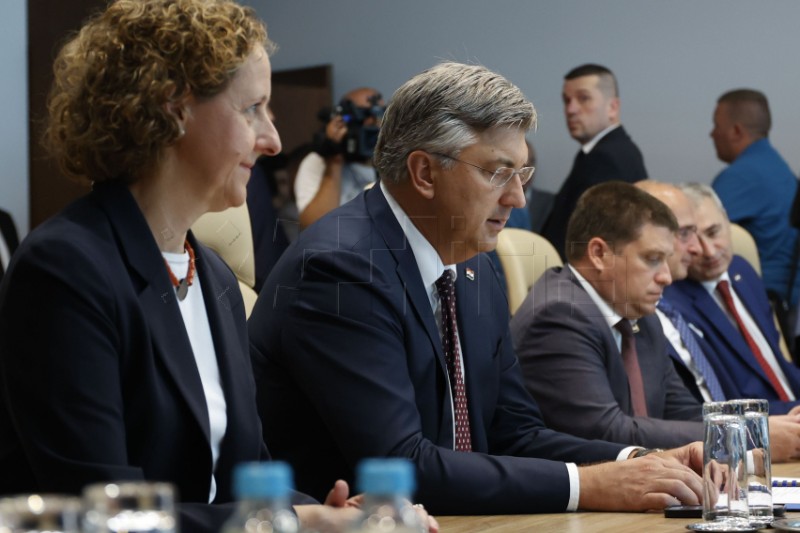 Premijer Plenković sastao se s predsjedateljicom Vijeća ministara BiH Krišto