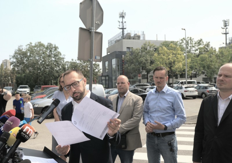 Konferencija za medije gradonačelnika Tomaševića o uvođenju reda u parkiranju u gradu