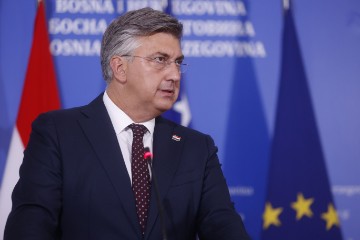 Konferencija za medije Borjane Krišto i Andreja Plenkovića